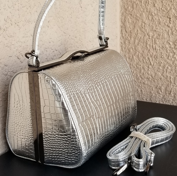 Handbag - Picture 2 of 2